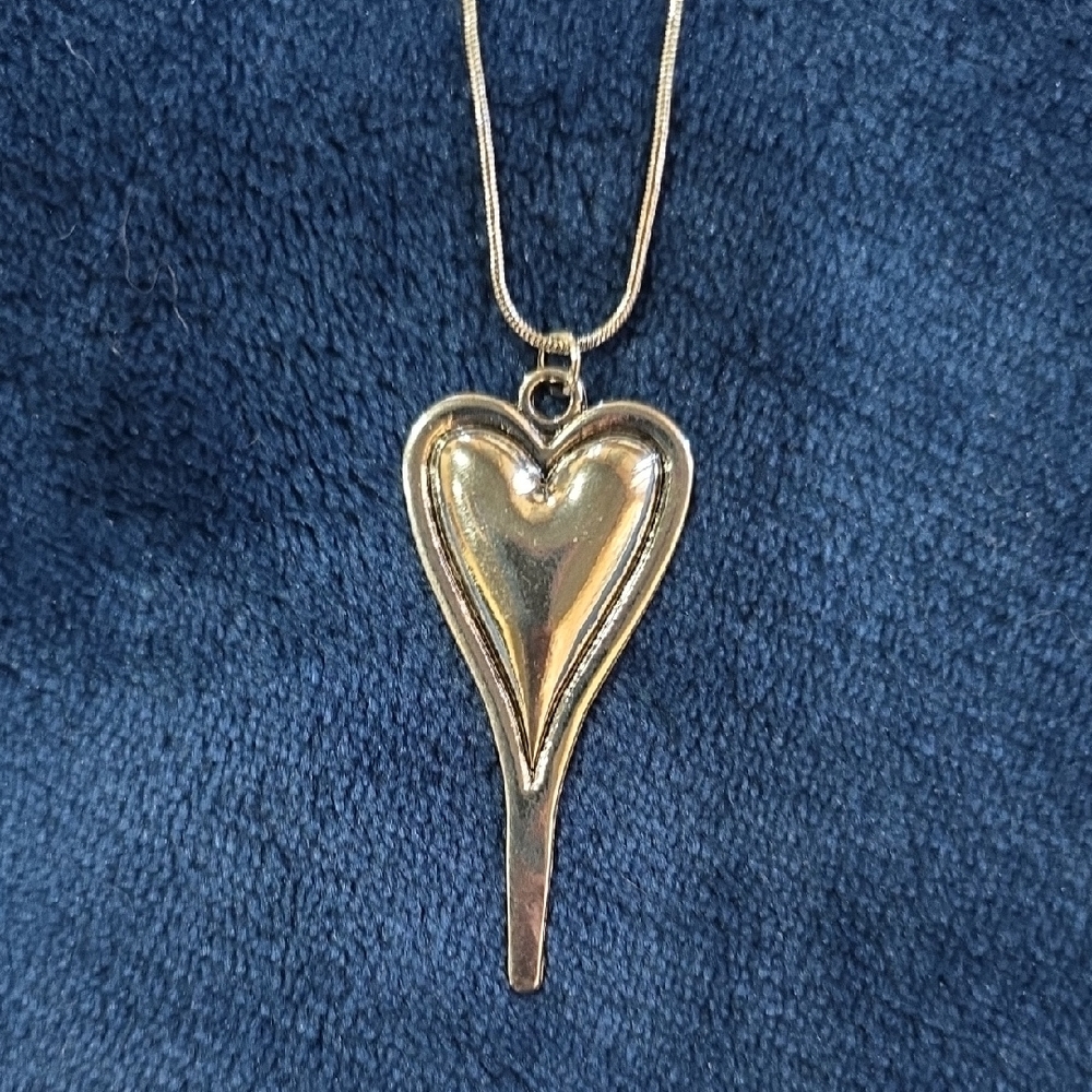 Vintage Style Solid Heart Silver Necklace. Love Anniversary Birthday